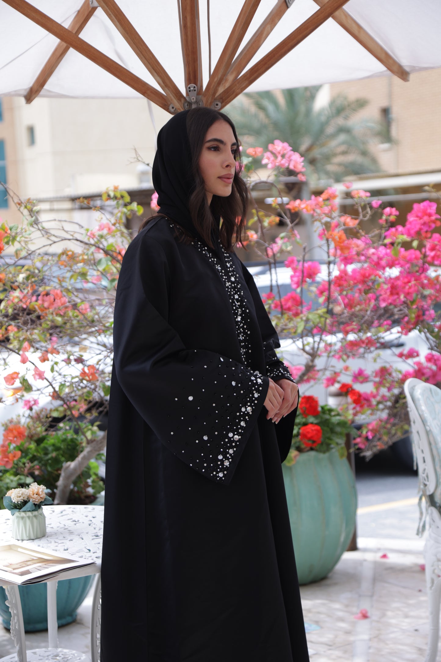 M05 Abaya
