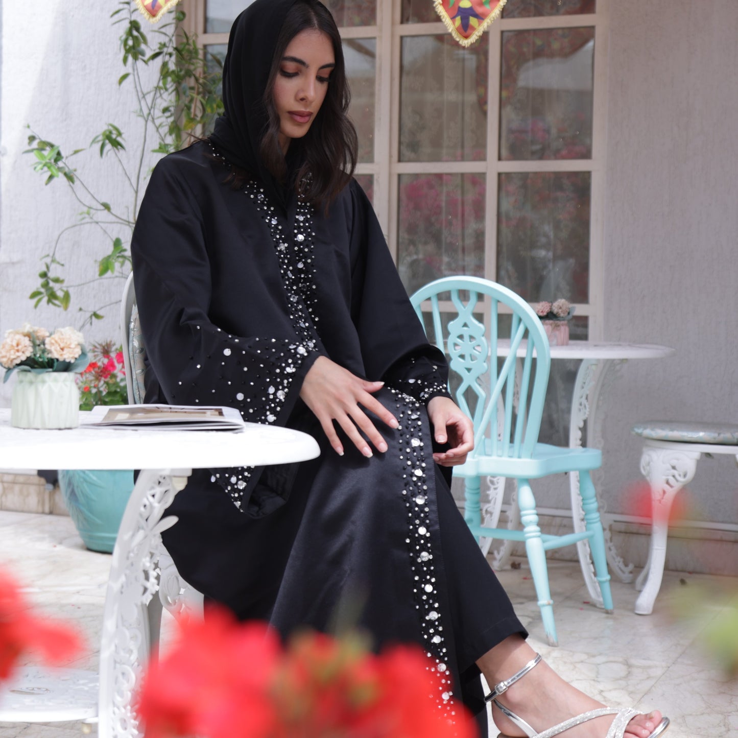 M05 Abaya
