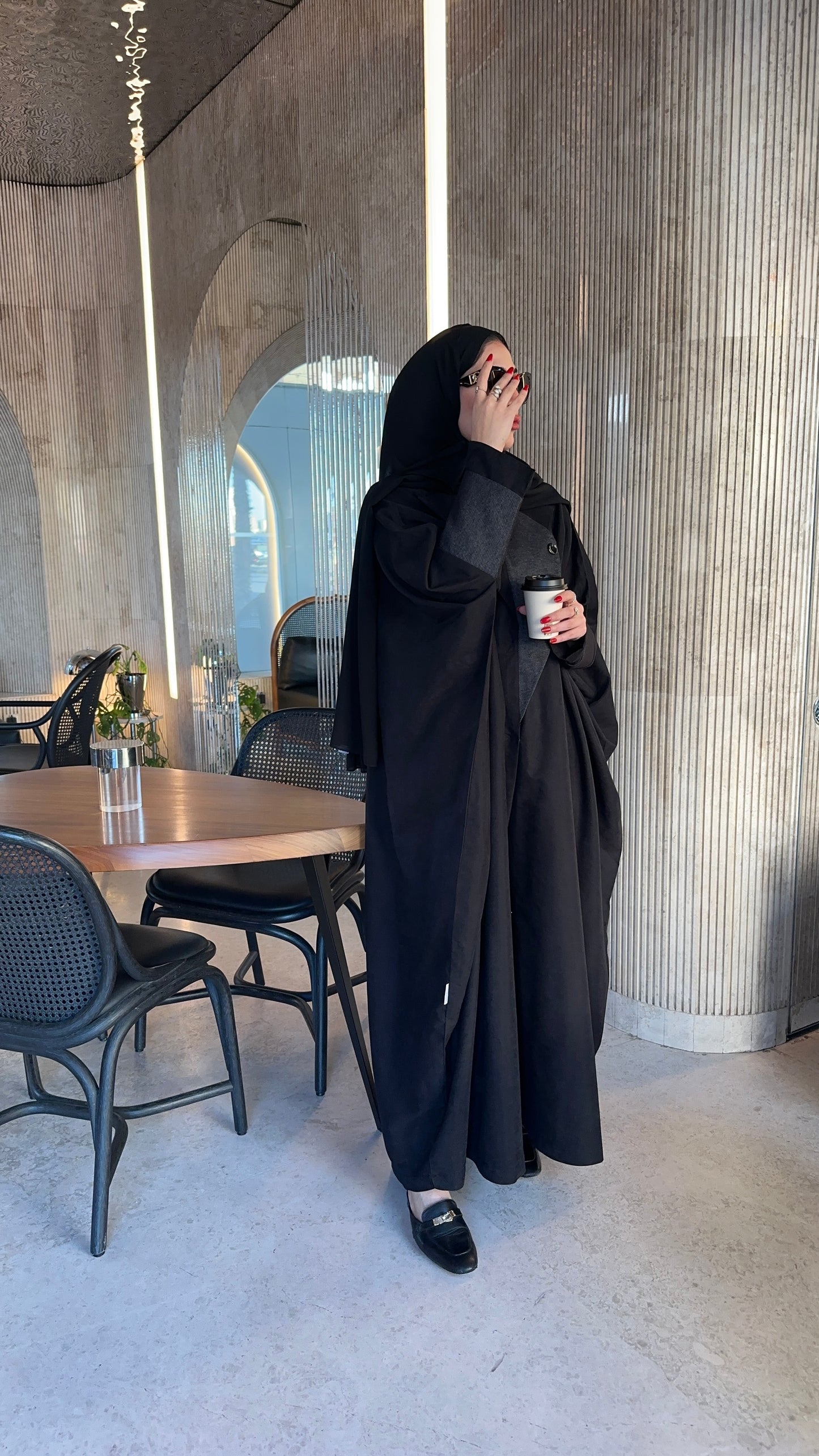 Abaya code B12