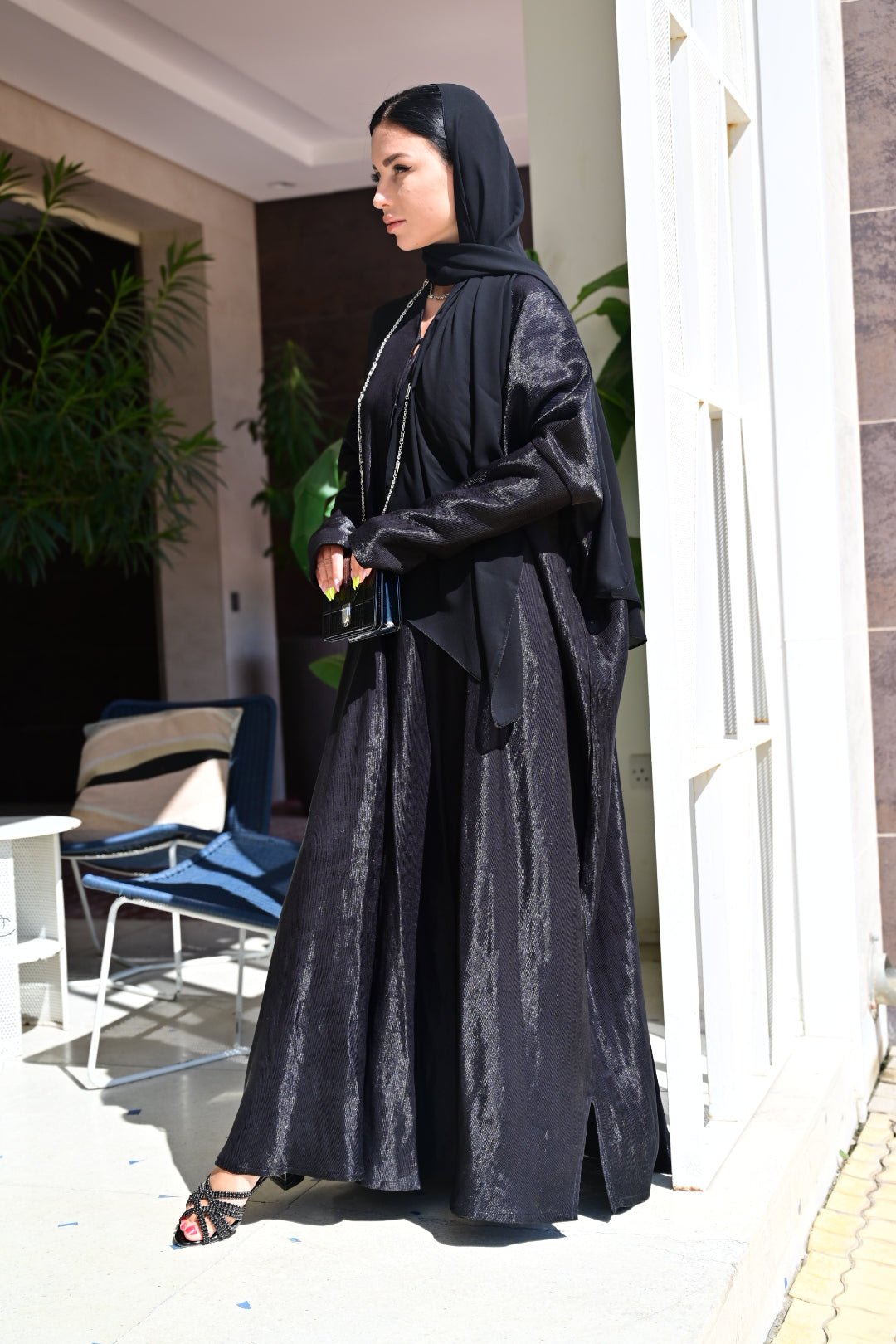 C09 Black shiny