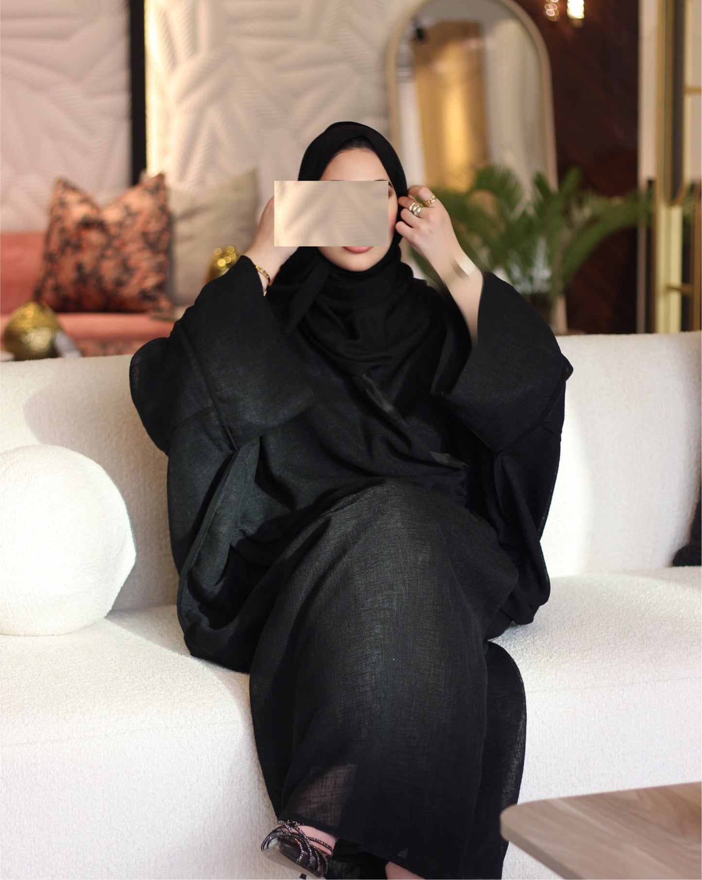 B05 black bisht