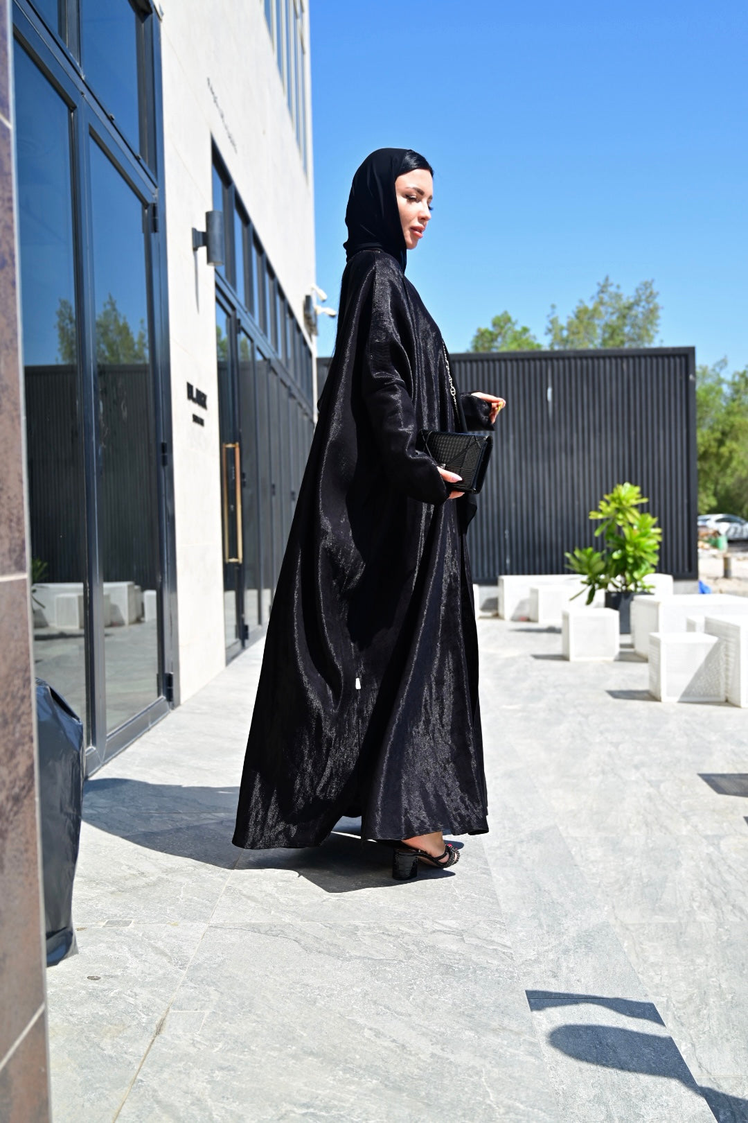 C09 Black shiny