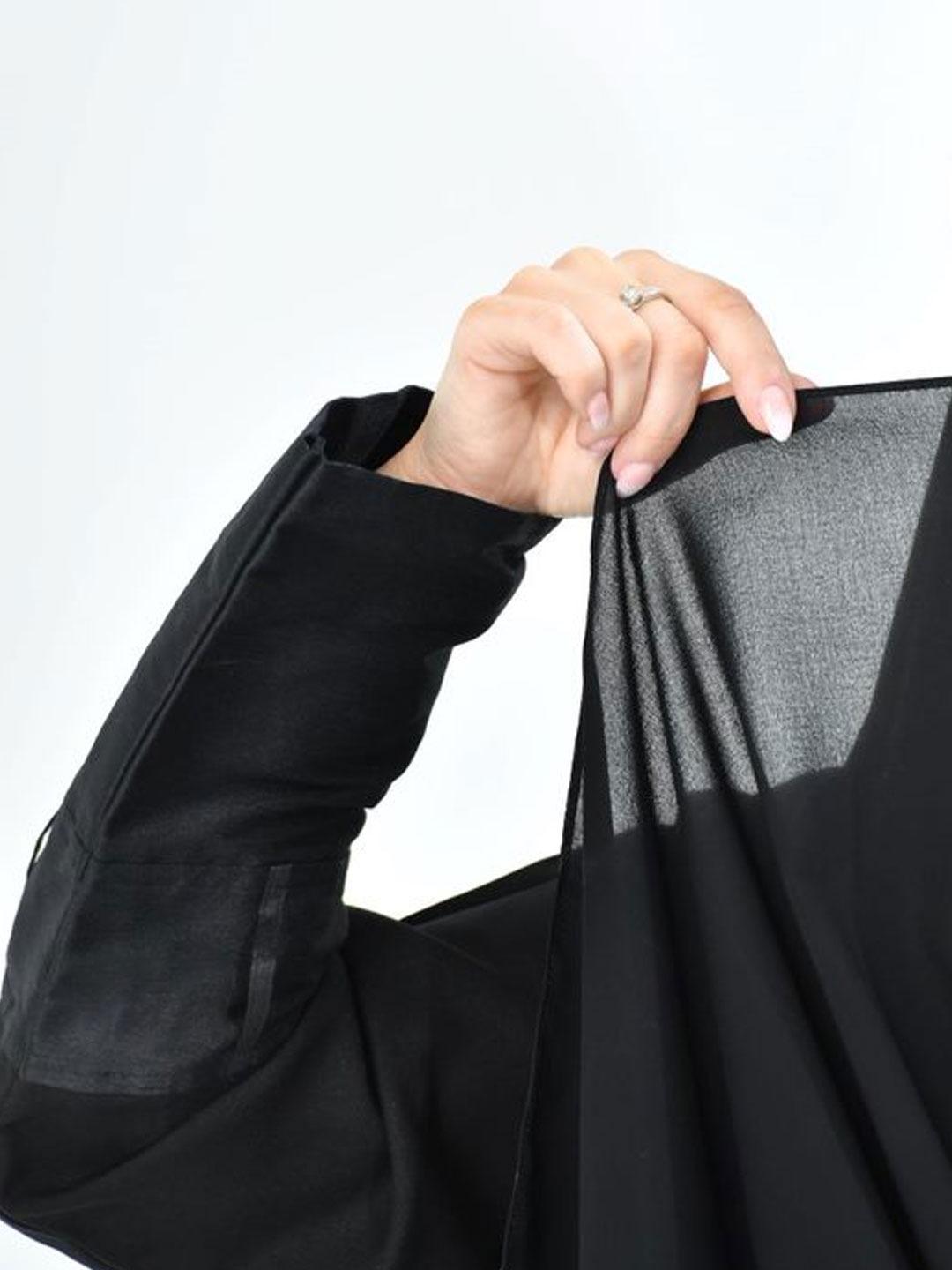 B03 Sport Abaya