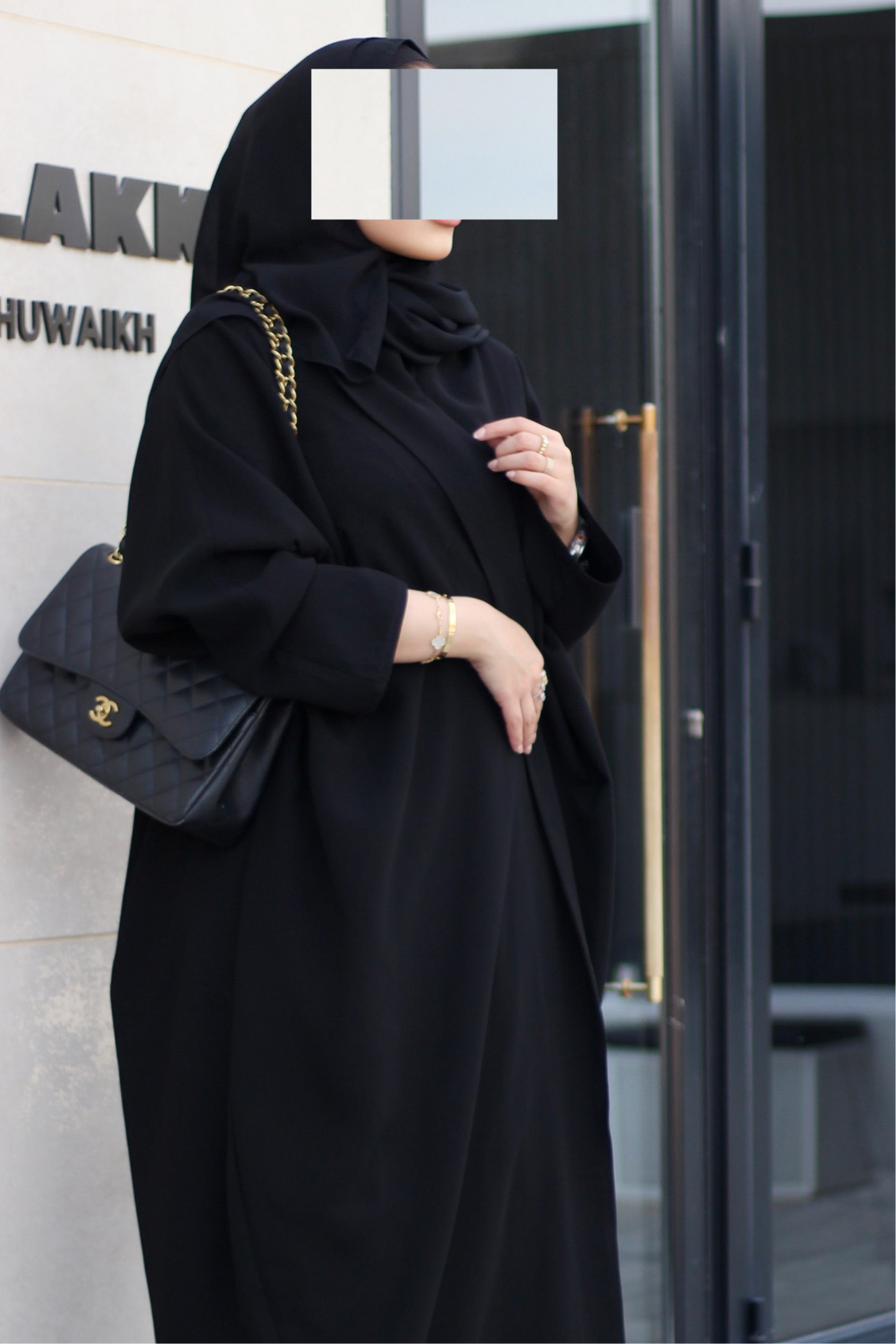 B04 Black bisht sada