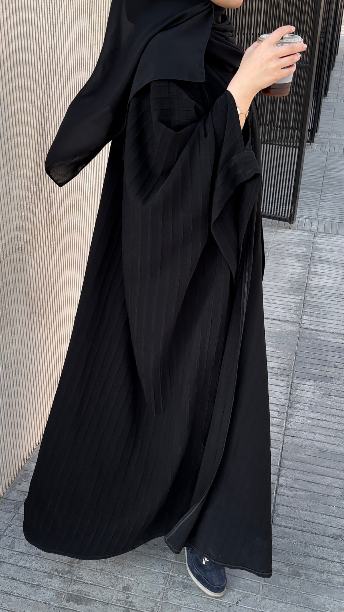 Abaya code B11