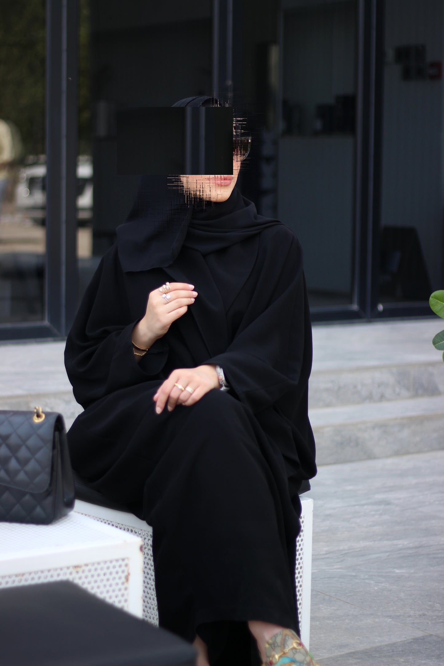 B04 Black bisht sada