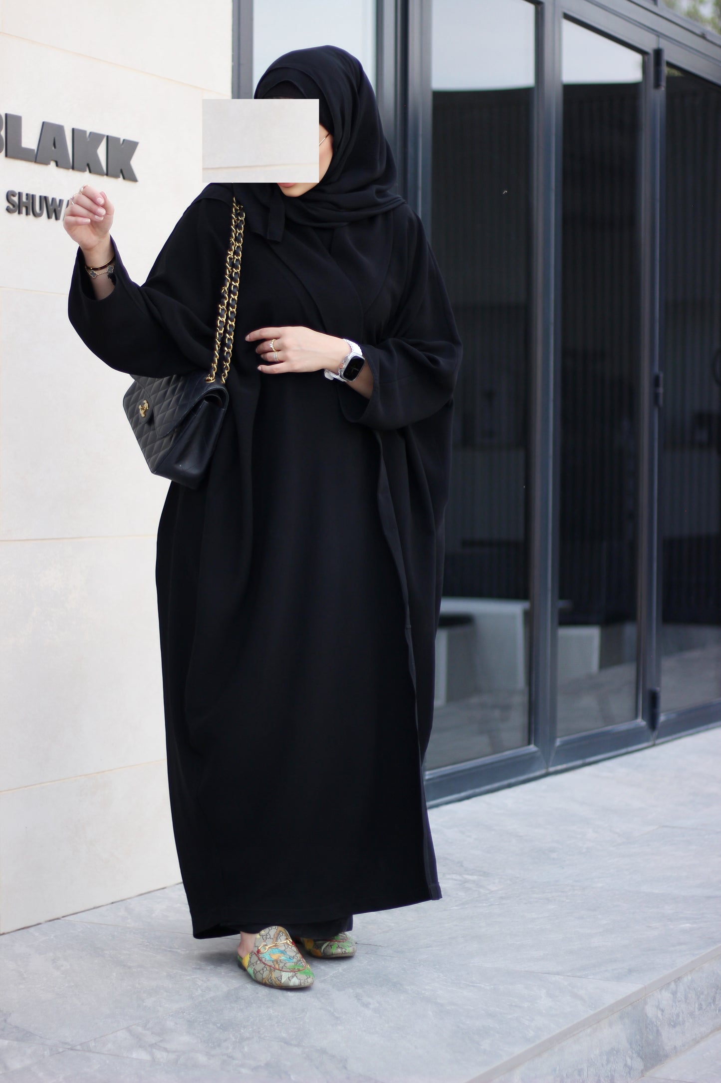 B04 Black bisht sada